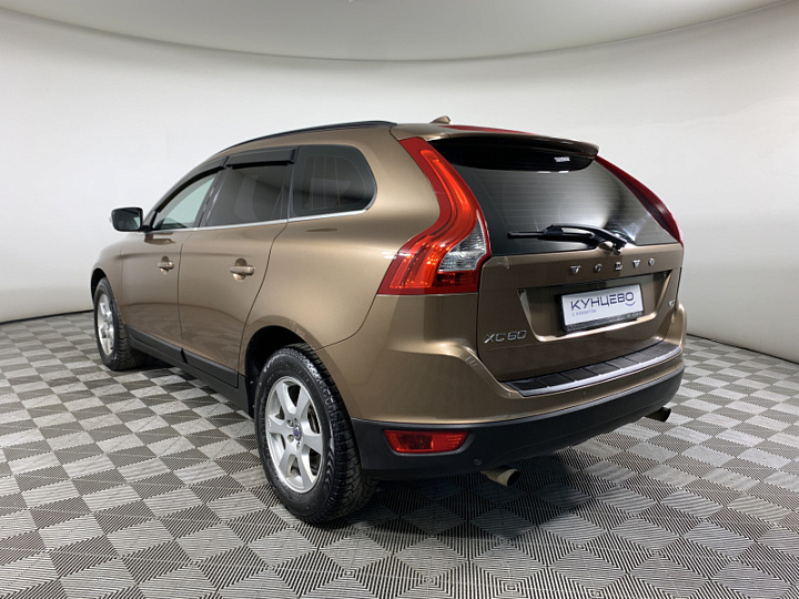 VOLVO XC60 2, 2011 года, Робот, Золотистый