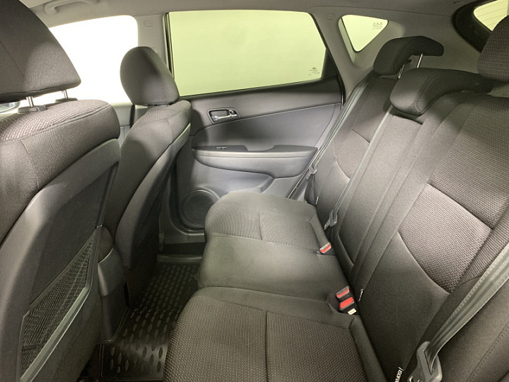 HYUNDAI i30 1.6, 2009 года, Автоматическая, БЕЖЕВЫЙ