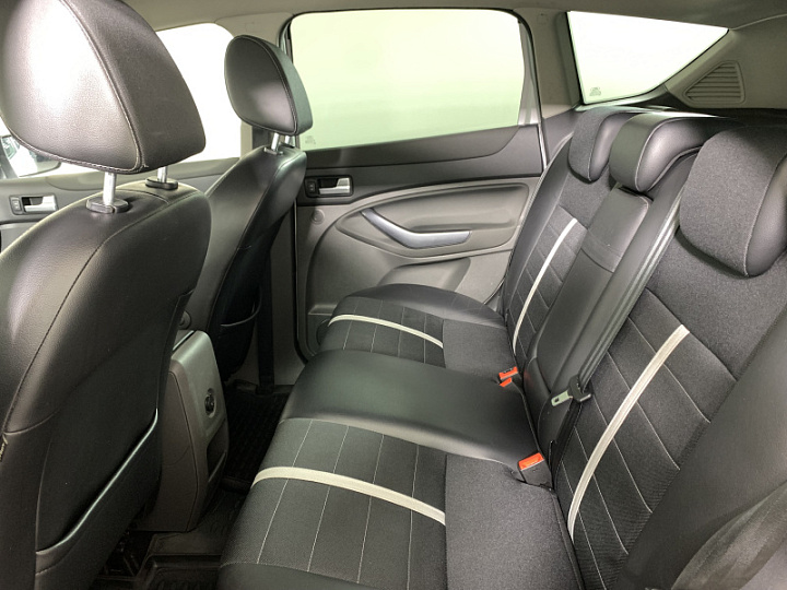 Ford Kuga 2, 2012 года, Робот, Серебристый
