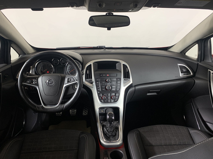 Opel Astra 1.6, 2012 года, Механика, Красный