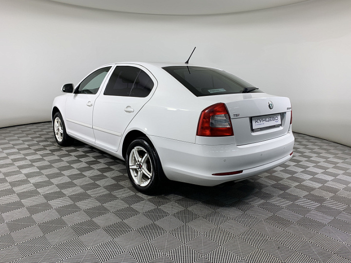 SKODA Octavia 1.8, 2012 года, Автоматическая, БЕЛЫЙ