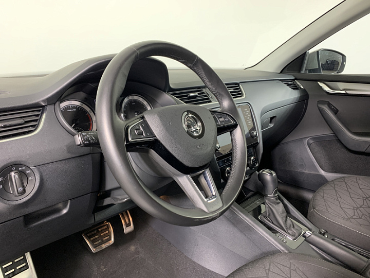 SKODA Octavia 1.6, 2020 года, Автоматическая, КОРИЧНЕВЫЙ