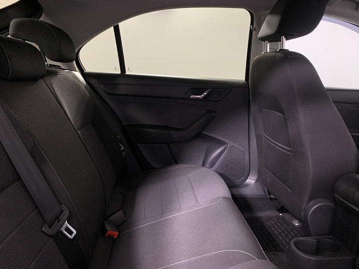 SKODA Rapid 1.6, 2016 года, Автоматическая, ЧЕРНЫЙ