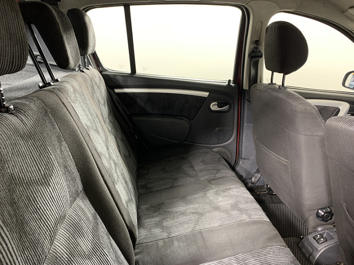 RENAULT Sandero 1.6, 2011 года, Автоматическая, КРАСНЫЙ