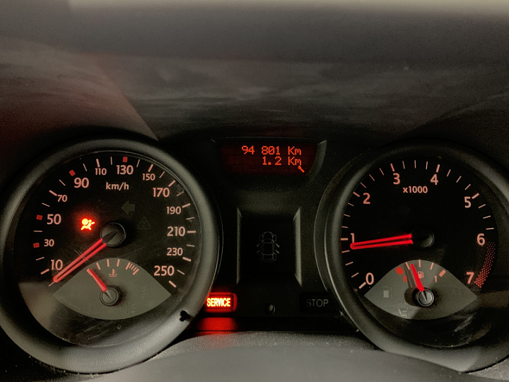 RENAULT Megane 1.6, 2005 года, Механика, Серо-бежевый