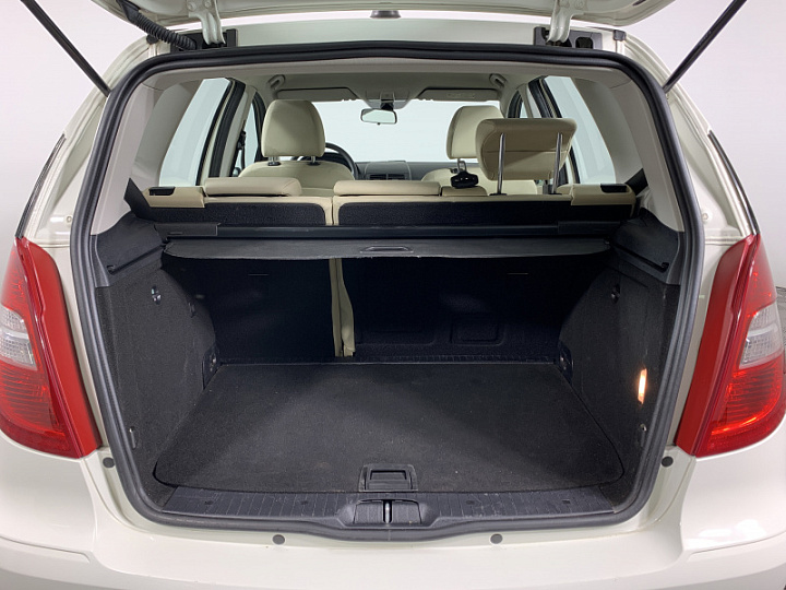 MERCEDES-BENZ A-Класс 1.7, 2012 года, Вариатор, БЕЛЫЙ
