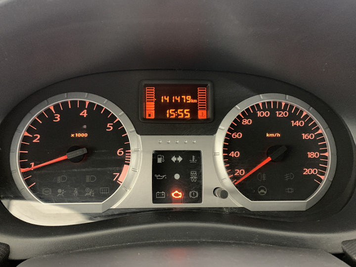 Lada Largus 1.6, 2018 года, Механика, Серебристый