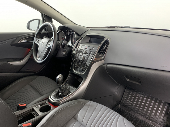 OPEL Astra 1.6, 2012 года, Механика, БЕЛЫЙ