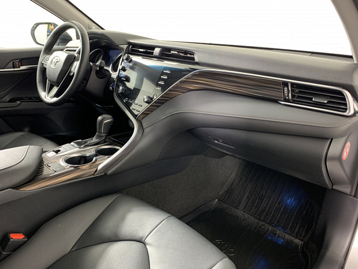 TOYOTA Camry 2.5, 2020 года, Автоматическая, СЕРЫЙ
