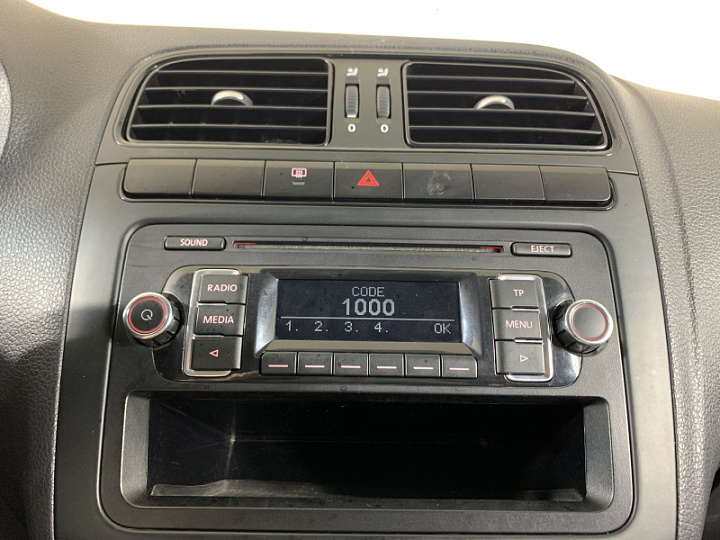 VOLKSWAGEN Polo 1.6, 2012 года, Механика, БЕЛЫЙ