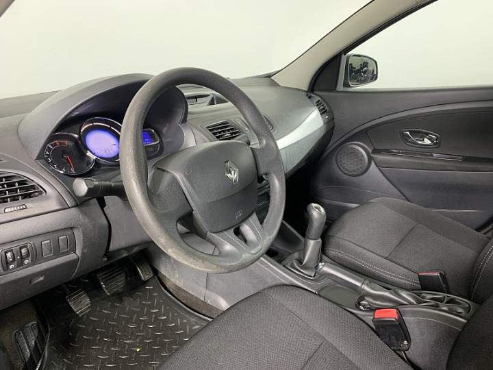 RENAULT Fluence 1.6, 2013 года, Механика, ЧЕРНЫЙ