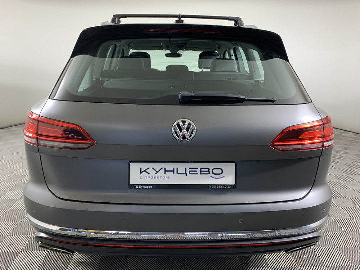 VOLKSWAGEN Touareg 2, 2019 года, Автоматическая, СЕРЫЙ