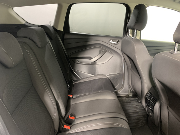 FORD Kuga 2.5, 2018 года, Автоматическая, БЕЛЫЙ