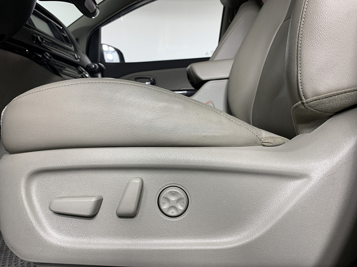 KIA Carnival 2.2, 2017 года, Автоматическая, ЧЕРНЫЙ