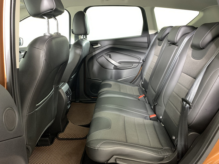 Ford Kuga 1.6, 2015 года, Робот, оранжевый