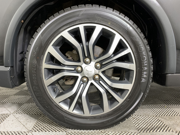 MITSUBISHI Outlander 2.4, 2016 года, Вариатор, ЧЕРНЫЙ