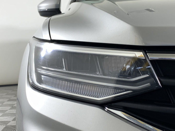 Volkswagen Tiguan 1.4, 2021 года, Робот, Серый