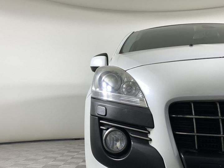 PEUGEOT 3008 1.6, 2013 года, Автоматическая, БЕЛЫЙ