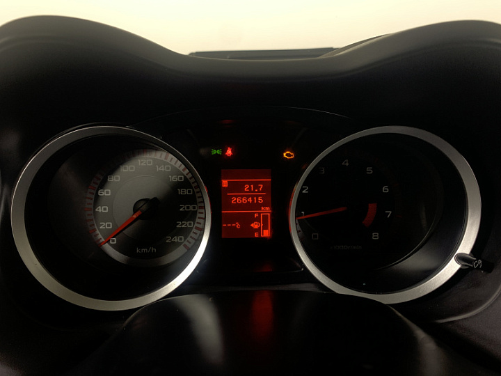 MITSUBISHI Lancer 1.5, 2009 года, Механика, Серебристый