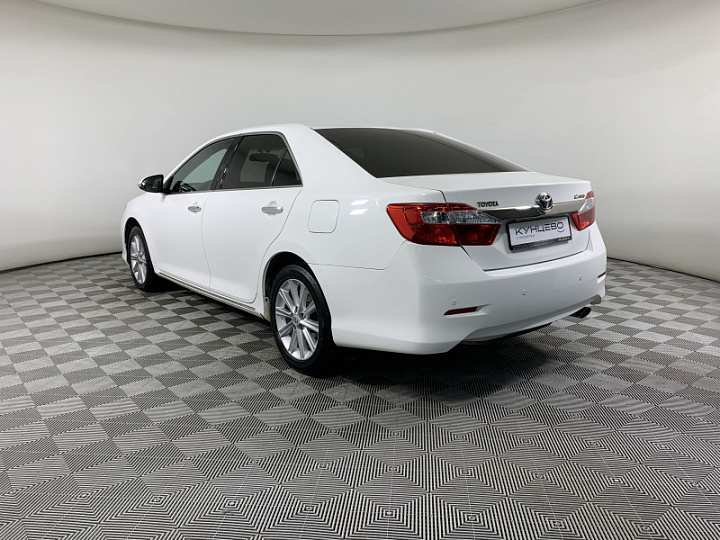 TOYOTA Camry 2.5, 2014 года, Автоматическая, БЕЛЫЙ