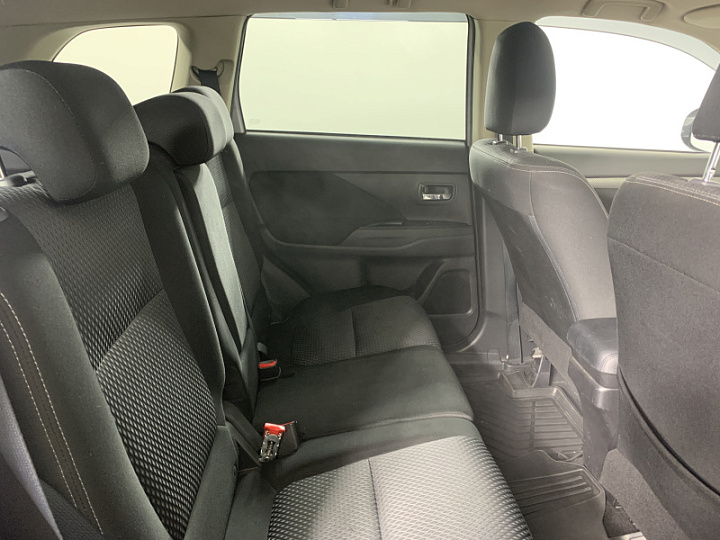 MITSUBISHI Outlander 2, 2018 года, Вариатор, Серебристый
