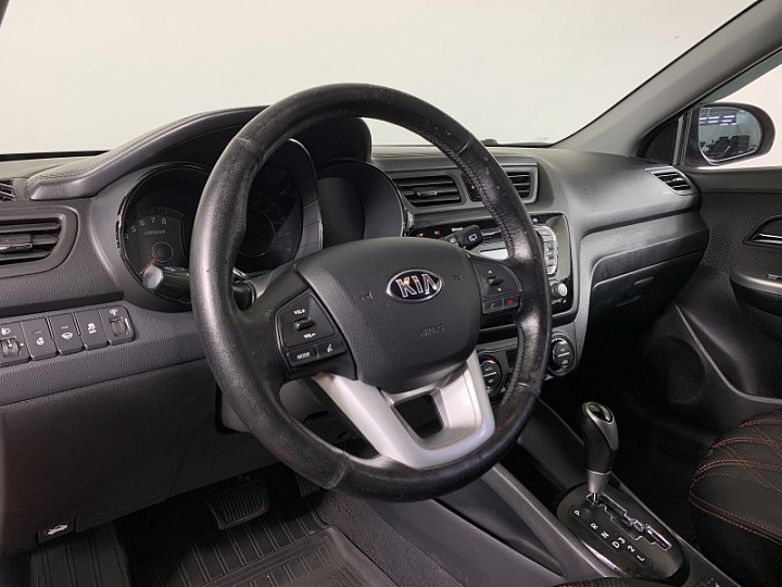 KIA Rio 1.6, 2013 года, Автоматическая, КРАСНЫЙ