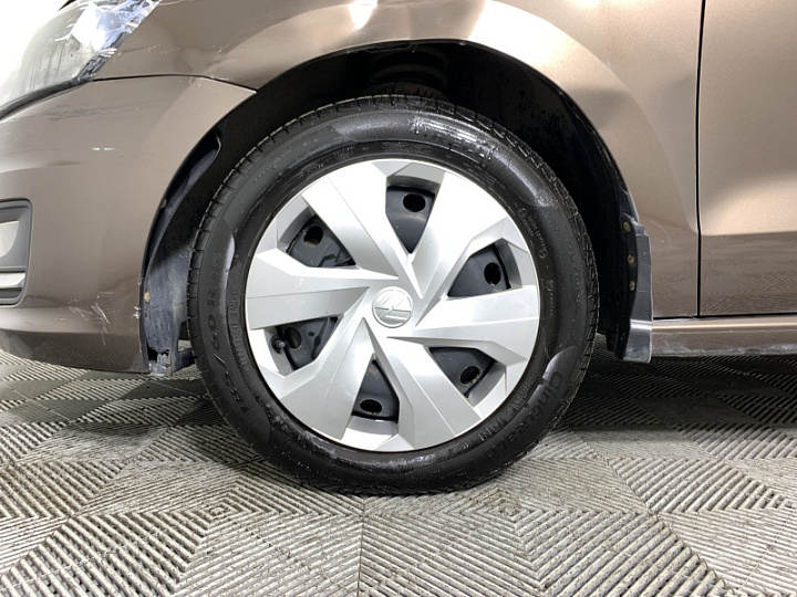 VOLKSWAGEN Polo 1.6, 2016 года, Автоматическая, КОРИЧНЕВЫЙ