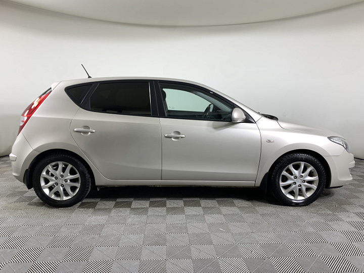 HYUNDAI i30 1.6, 2009 года, Автоматическая, БЕЖЕВЫЙ
