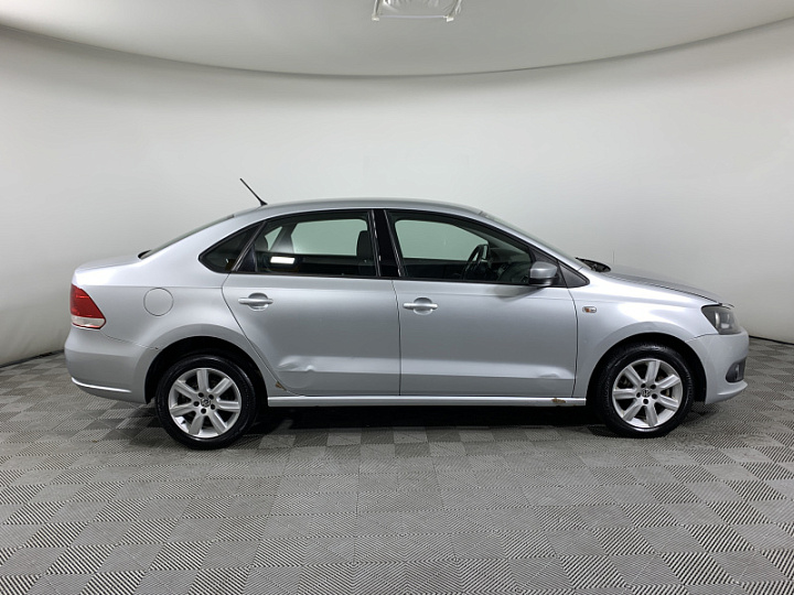 VOLKSWAGEN Polo 1.6, 2013 года, Автоматическая, Серебристый