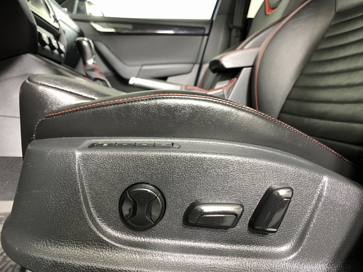 SKODA Octavia RS 2, 2014 года, Робот, СИНИЙ