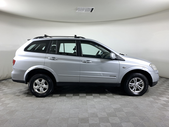 SsangYong Kyron 2, 2013 года, Автоматическая, Серебристый