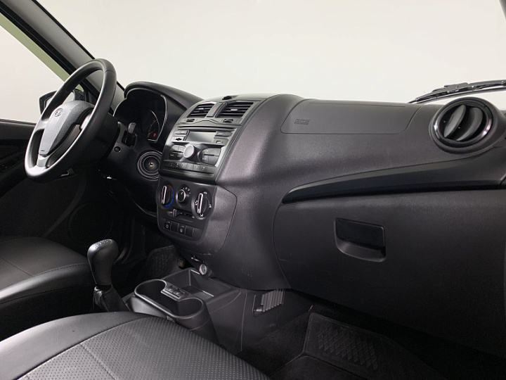Lada Granta 1.6, 2023 года, Механика, ЧЕРНЫЙ