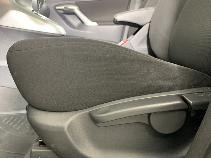 Toyota Verso 1.8, 2012 года, Вариатор, Серый