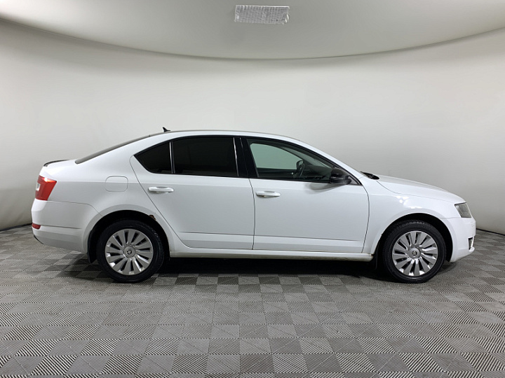 SKODA Octavia 1.8, 2016 года, Робот, БЕЛЫЙ