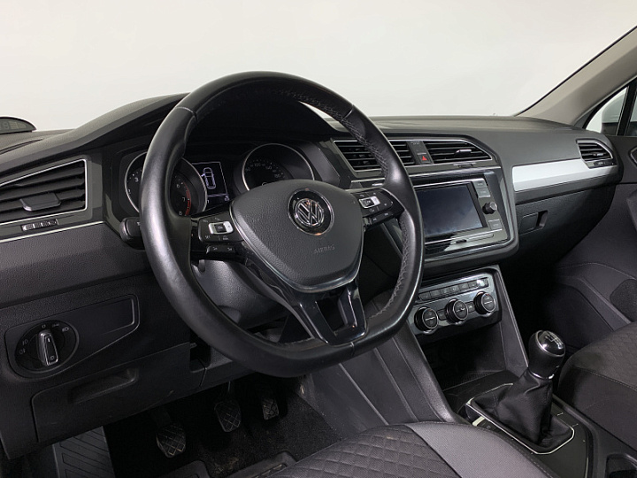 VOLKSWAGEN Tiguan 1.4, 2018 года, Механика, БЕЛЫЙ