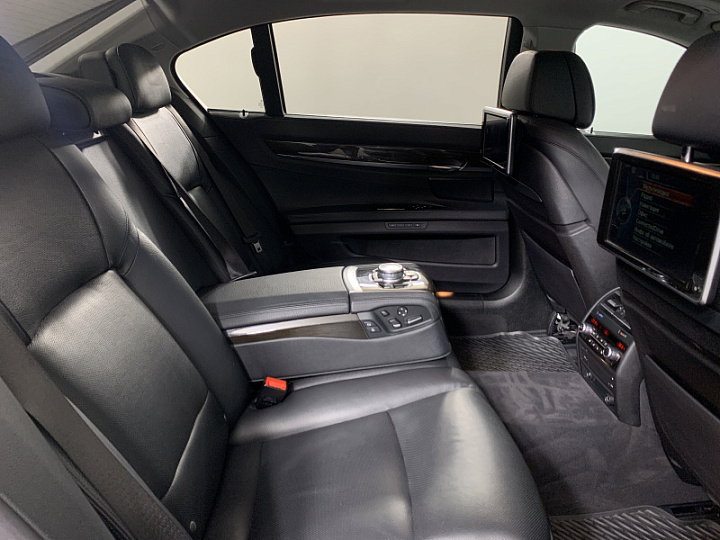 BMW 7 серии 3, 2015 года, Автоматическая, ЧЕРНЫЙ