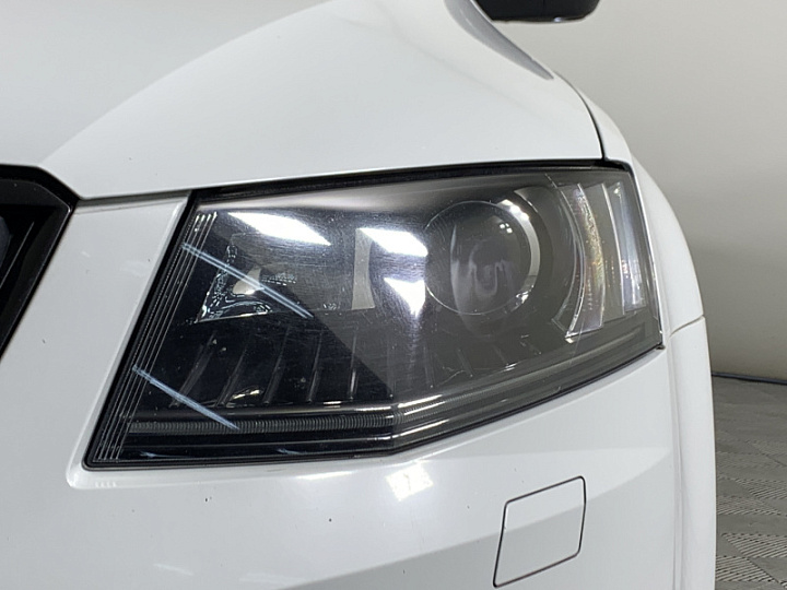 SKODA Octavia 1.8, 2016 года, Робот, БЕЛЫЙ