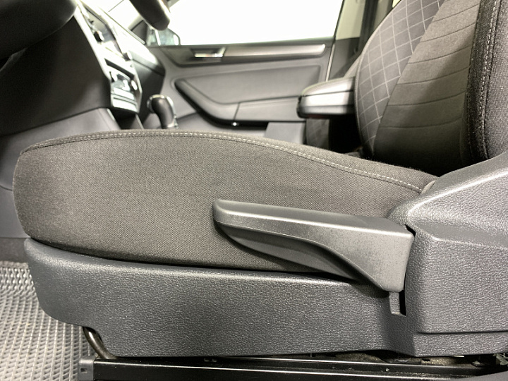 SKODA Rapid 1.4, 2019 года, Робот, Серебристый