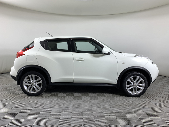 NISSAN Juke 1.6, 2014 года, Вариатор, БЕЛЫЙ
