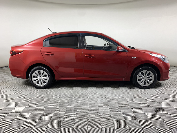 KIA Rio 1.6, 2017 года, Автоматическая, Красный