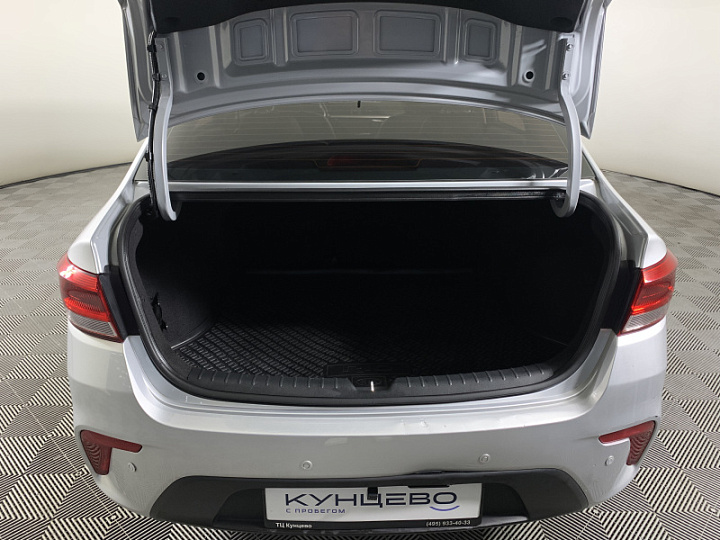 KIA Rio 1.6, 2019 года, Автоматическая, Серебристый