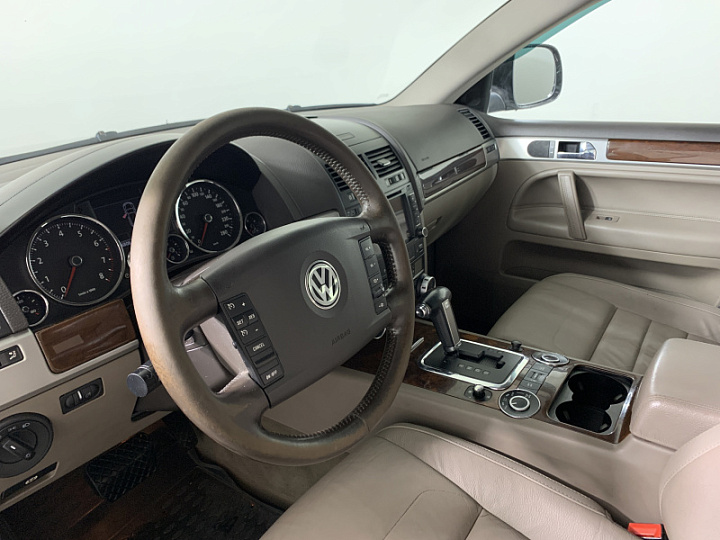 VOLKSWAGEN Touareg 3.6, 2007 года, Автоматическая, Черно-Серый