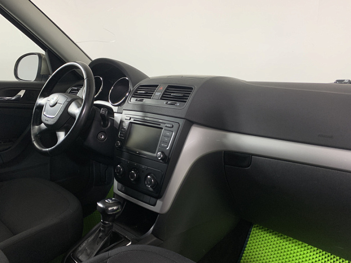 SKODA Yeti 1.2, 2012 года, Робот, СВЕТЛО-КОРИЧНЕВЫЙ