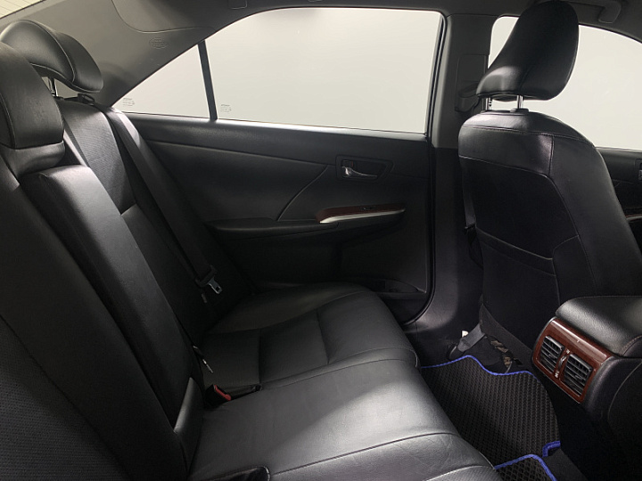 TOYOTA Camry 2.5, 2013 года, Автоматическая, Серебристый