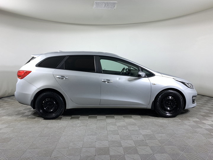 KIA Ceed 1.6, 2017 года, Автоматическая, Серебристый