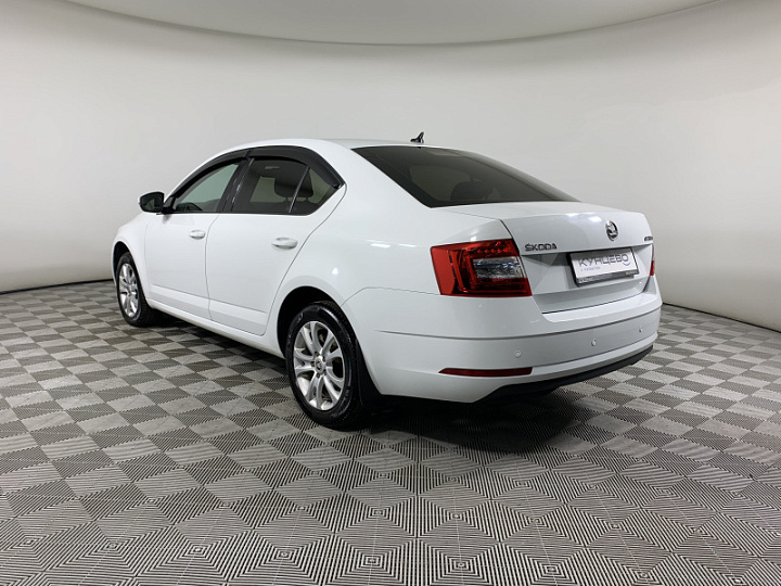 SKODA Octavia 1.6, 2019 года, Автоматическая, БЕЛЫЙ