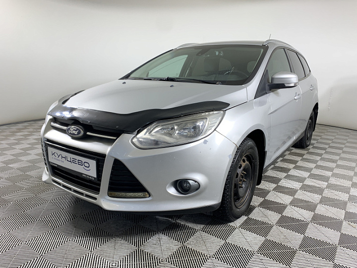 Ford Focus 1.6, 2014 года, Механика, Серебристый