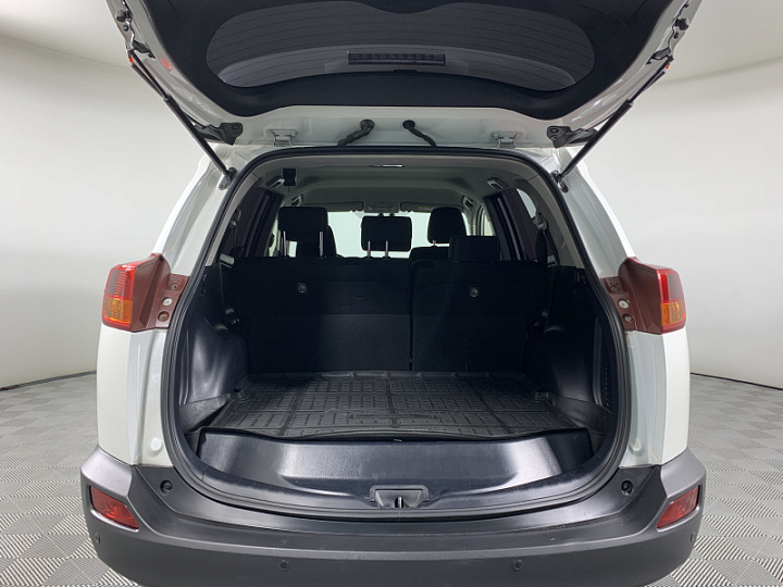 TOYOTA RAV4 2, 2015 года, Вариатор, БЕЛЫЙ