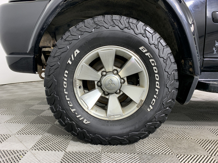 MITSUBISHI Pajero Sport 2.5, 2007 года, Механика, ЧЕРНЫЙ