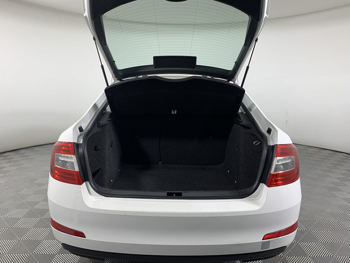 SKODA Octavia 1.2, 2014 года, Механика, БЕЛЫЙ